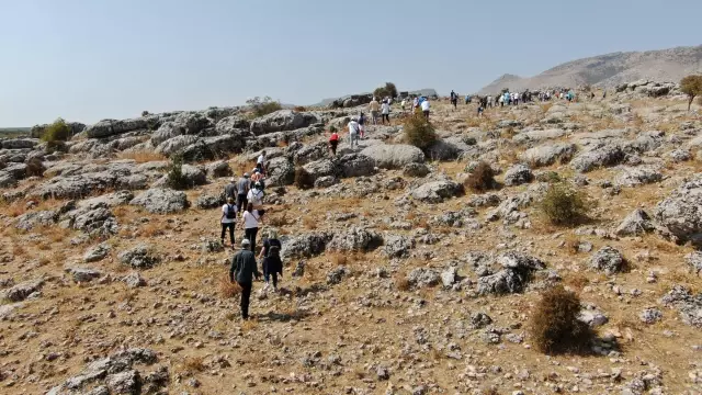 Şanlıurfa'da sağlıkçılar obeziteye dikkati çekmek için yürüdü