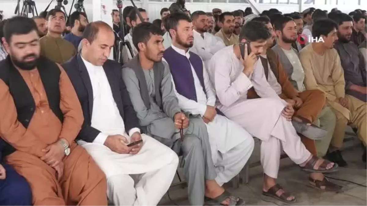 Afganistan'da pasaport dağıtımı yeniden başladı