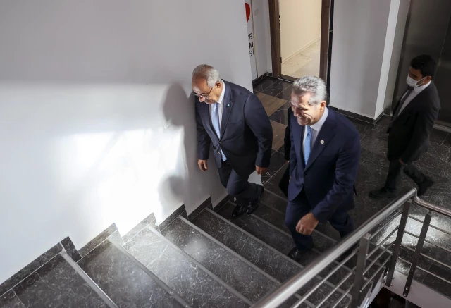 DSP Genel Lideri Önder Aksakal, TDP Genel Lideri Mustafa Sarıgül'ü ziyaret etti