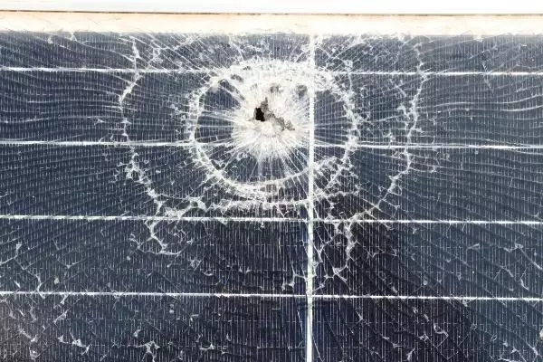 GÜNEŞ PANELLERİNE 20 GÜNDE 3 YORGUN MERMİ İSABET ETTİ