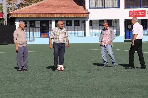 Şampiyon mahalle takımı yarım asır sonra buluştu