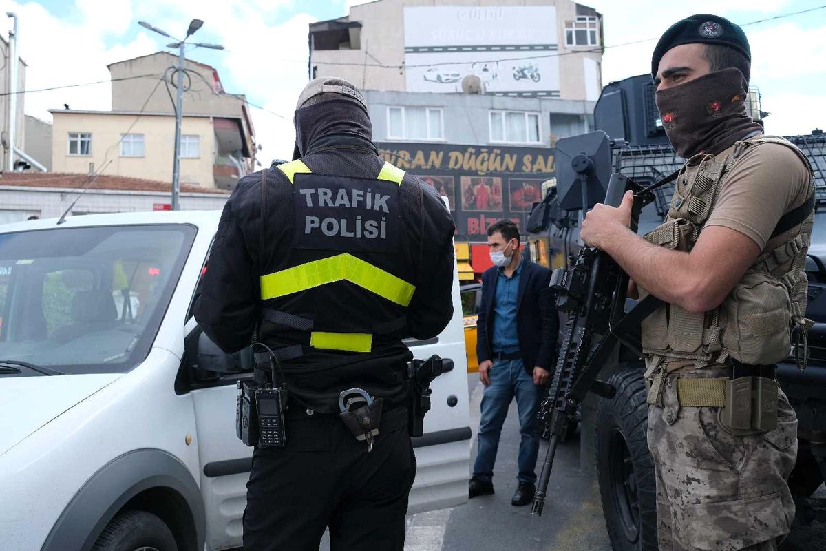 Şişli'de dev asayiş uygulaması yapıldı