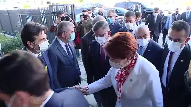 Akşener, Gelecek Partisi Genel Lideri Davutoğlu'nu ziyaret etti