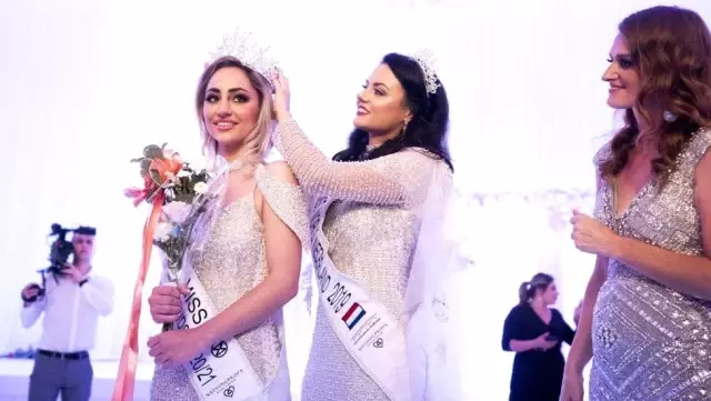 Koronavirüs aşısı olmayı reddeden Hollanda Hoşu Dilay Willemstein, Miss World müsabakasından çekildi