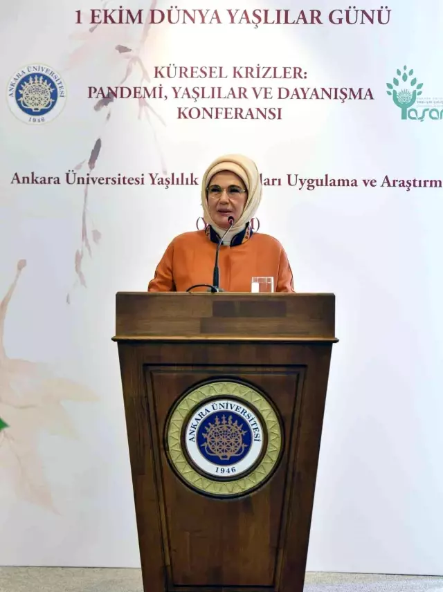 Emine Erdoğan: "Yaşlılık bizde tedavülden kalkmak değil, hürmet makamına oturmak demektir"