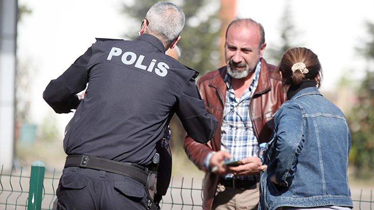 Mobilya fabrikasında yangın çıktı! Sahibi, küle dönen ekmek teknesini gözyaşlarıyla izledi