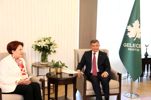ÂLÂ Parti başkanı Akşener'den Ahmet Davutoğlu'na ziyaret