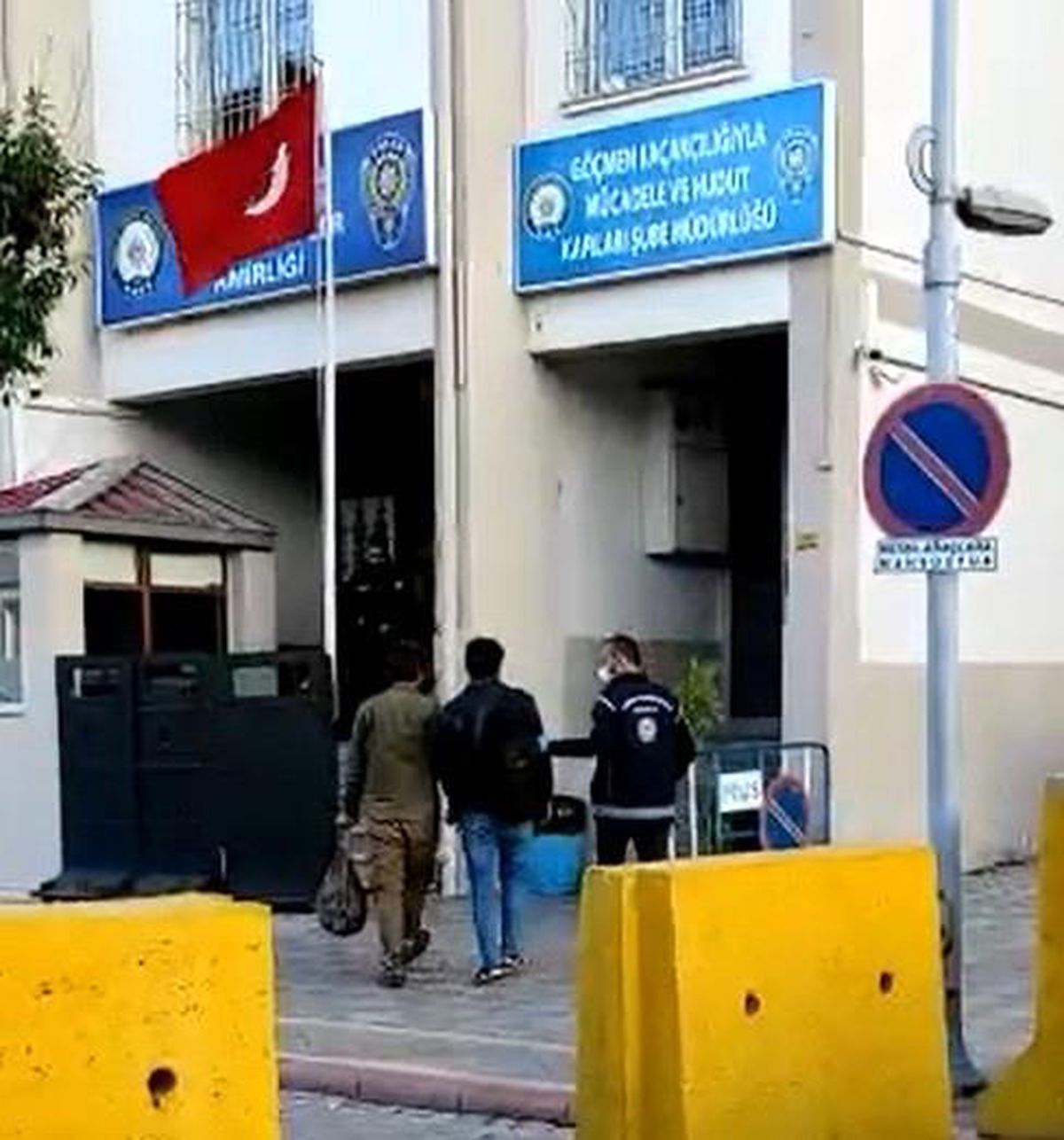Malatya'da kamyonet kasasında düzensiz göçmenler yakalandı