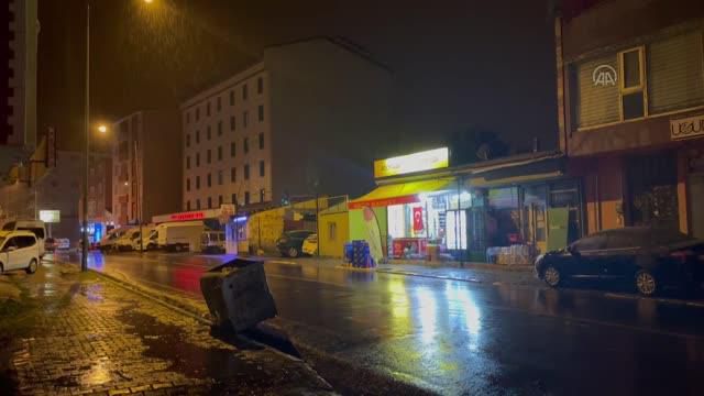Mevsimin ilk karı düştü