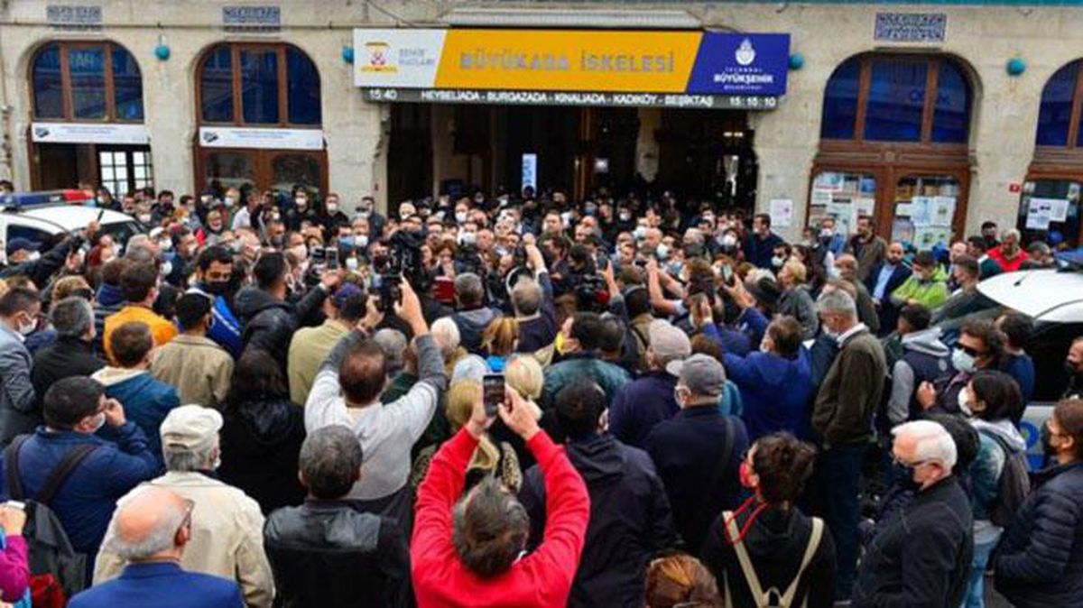 Büyükada gerginliğinde yeni perde! TÜGVA, İBB'nin iddialarını kesin sözlerle yalanladı