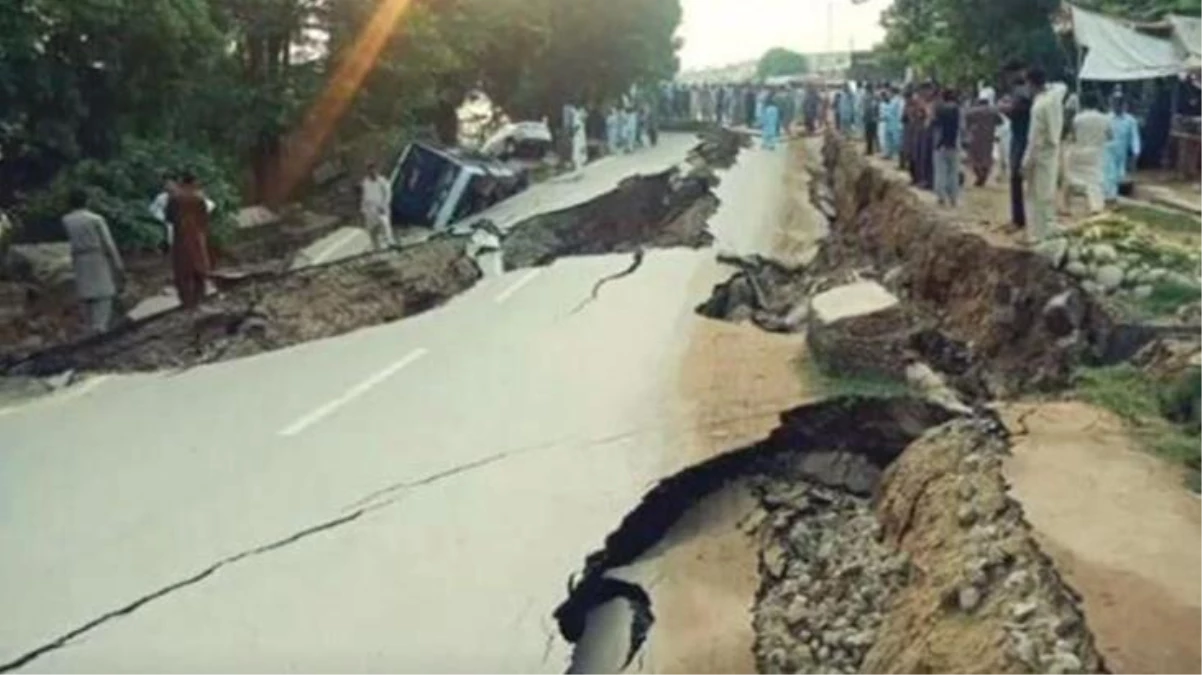 Pakistan'da 5,9 büyüklüğünde deprem! 6'sı çocuk 20 kişi öldü, 300'ün üzerinde yaralı var