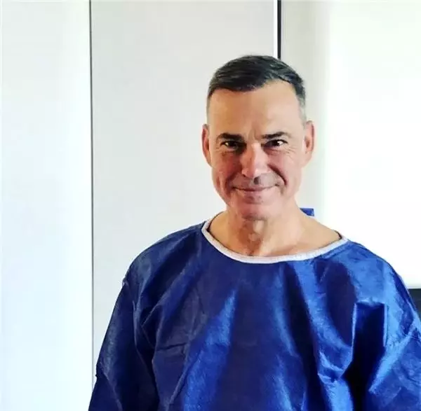 Sunucu Murat Başoğlu, durumunun ağırlaşmasının ardından hastaneye kaldırılmış