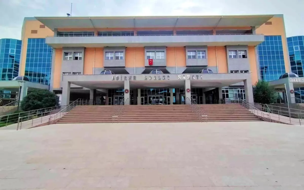 9 yaşındaki komşu kızına istismarda bulunan 73 yaşındaki sanığa 4 yıl hapis cezası