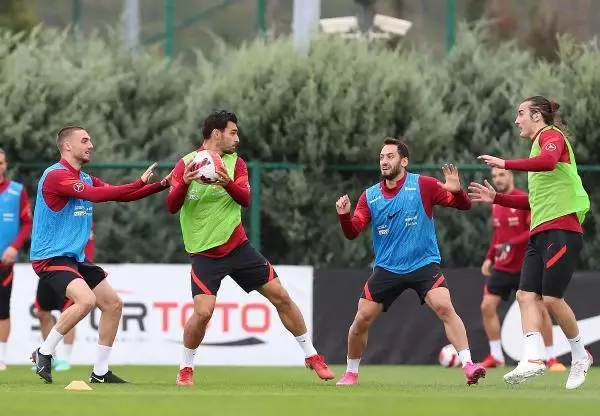 A Milli Futbol Takımı maç saatini bekliyor