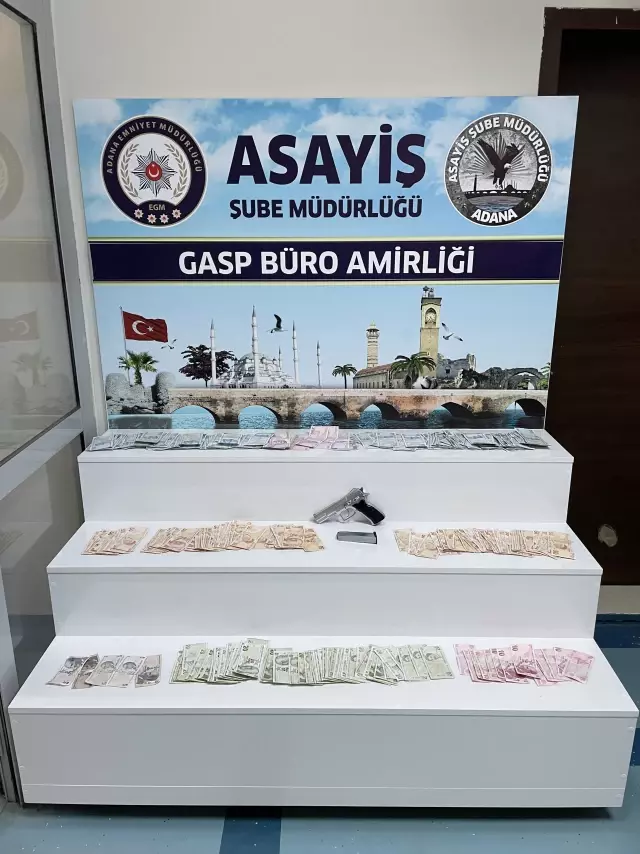 Kar maskeli gasp zanlısını yürüyüşü ele verdi