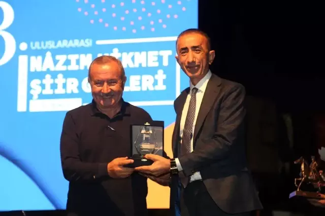 Ataşehir'de Uluslararası Nazım Hikmet şiir günleri başladı
