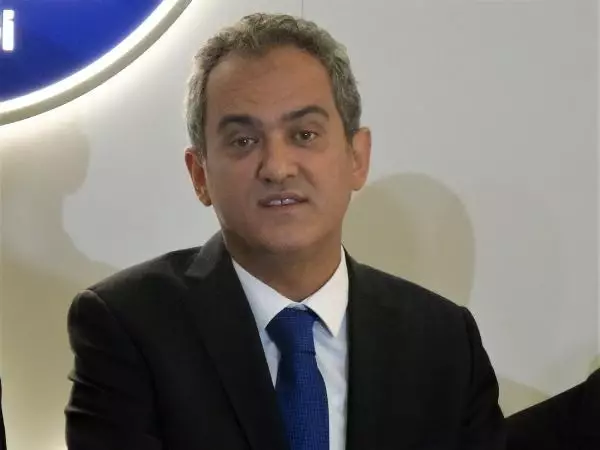 BAKAN ÖZER AŞILANMIŞ VE ANTİKOR OLUŞTURMUŞ ÖĞRETMEN ORANIMIZ YÜZDE 90
