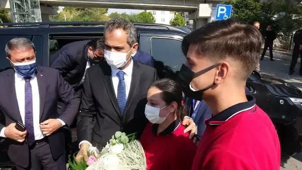 BAKAN ÖZER AŞILANMIŞ VE ANTİKOR OLUŞTURMUŞ ÖĞRETMEN ORANIMIZ YÜZDE 90