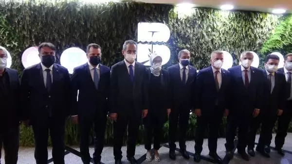 BAKAN ÖZER AŞILANMIŞ VE ANTİKOR OLUŞTURMUŞ ÖĞRETMEN ORANIMIZ YÜZDE 90