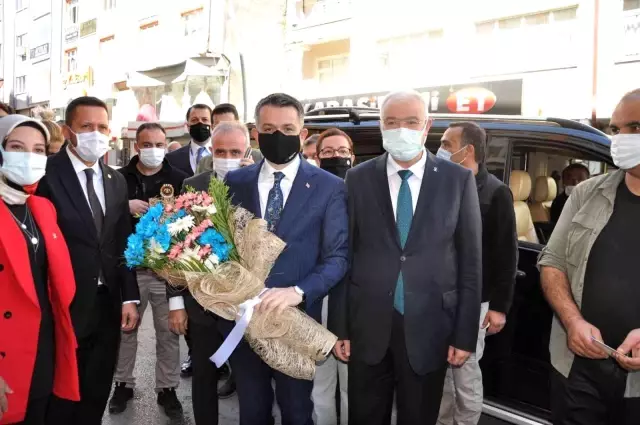 Bakan Pakdemirli, AK Parti Karaman İl Başkanlığını ziyaret etti