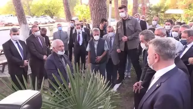 Son dakika haber! BALIKESİR - Milli Eğitim Bakanı Mahmut Özer, meslek lisesi ziyaretinde bulundu