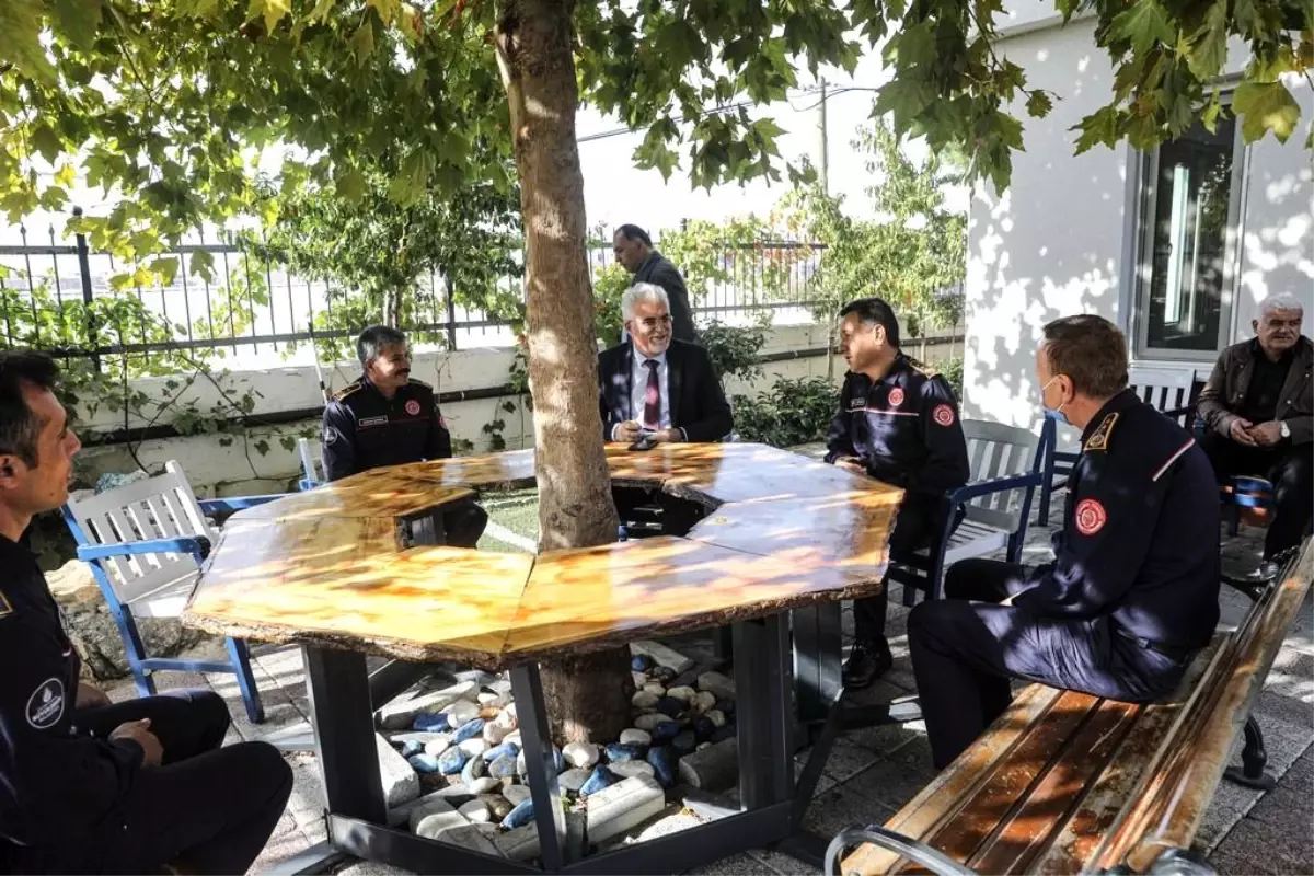 Emekli olan itfaiyeci ağabeylerimizi uğurladık