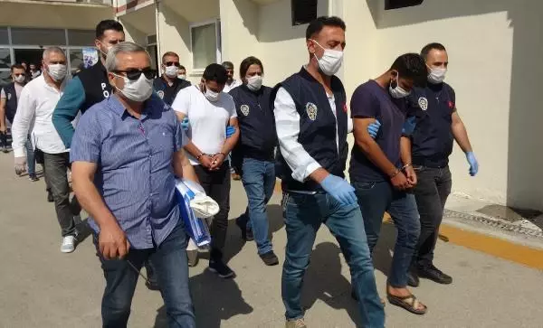 Son dakika haberleri: Evlerinin banyosunda ölü bulunan İrem'in DNA'sı, sanıklarla uyuşmadı