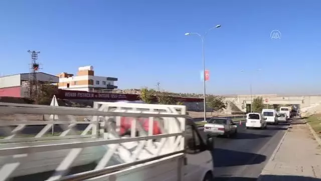 Son dakika haberleri | GAZİANTEP - 9 aracın karıştığı zincirleme trafik kazasında iki kişi yaralandı