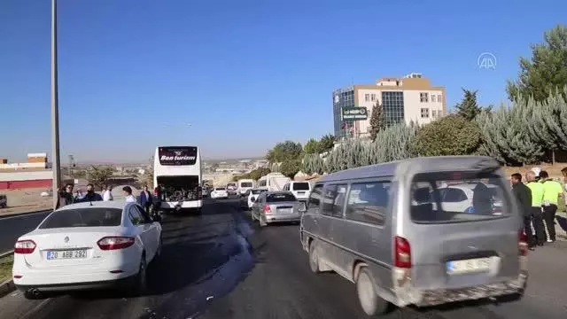 Son dakika haberleri | GAZİANTEP - 9 aracın karıştığı zincirleme trafik kazasında iki kişi yaralandı