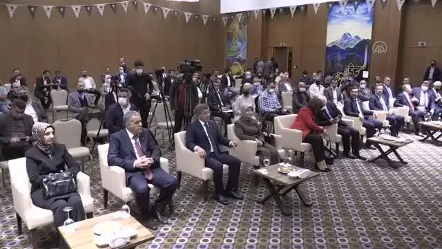 Gelecek Partisi Genel Başkanı Davutoğlu, STK temsilcileri ve muhtarlarla buluştu