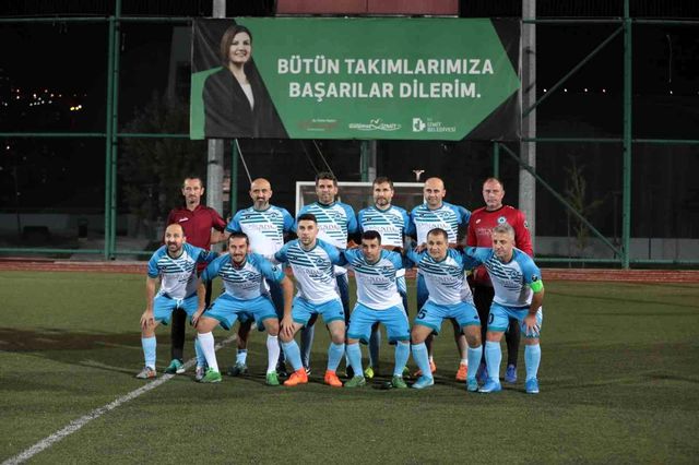izmit belediyesi baskanlik kupasi nda 4 gun g 4 14446871 o