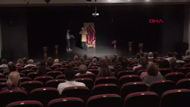 NAZIM HİKMET'İN HAYATI, RUSÇA TİYATRO OYUNU İLE SAHNELENDİ