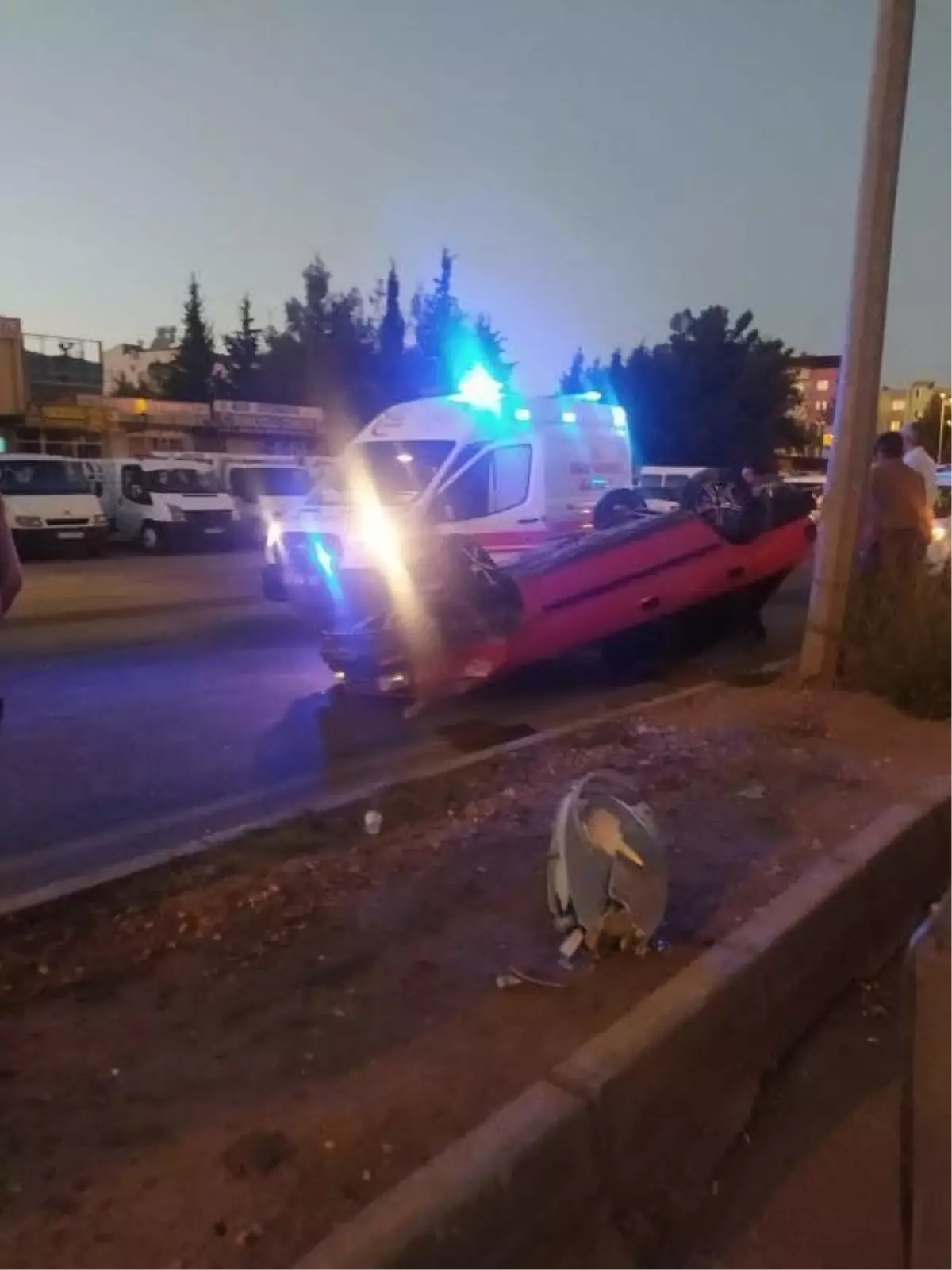 Nurdağı'nda tırın çarptığı otomobilin sürücüsü yaralandı