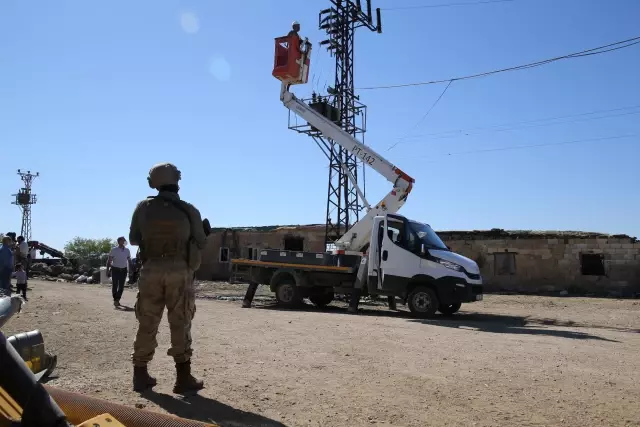 Son dakika haberleri! Şanlıurfa'nın kırsal mahallelerinde jandarma eşliğinde kaçak elektrik denetimi