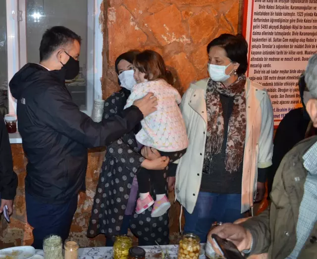Tarım ve Orman Bakanı Pakdemirli, Divle Obruk peynirinin üretildiği obruğa gitti