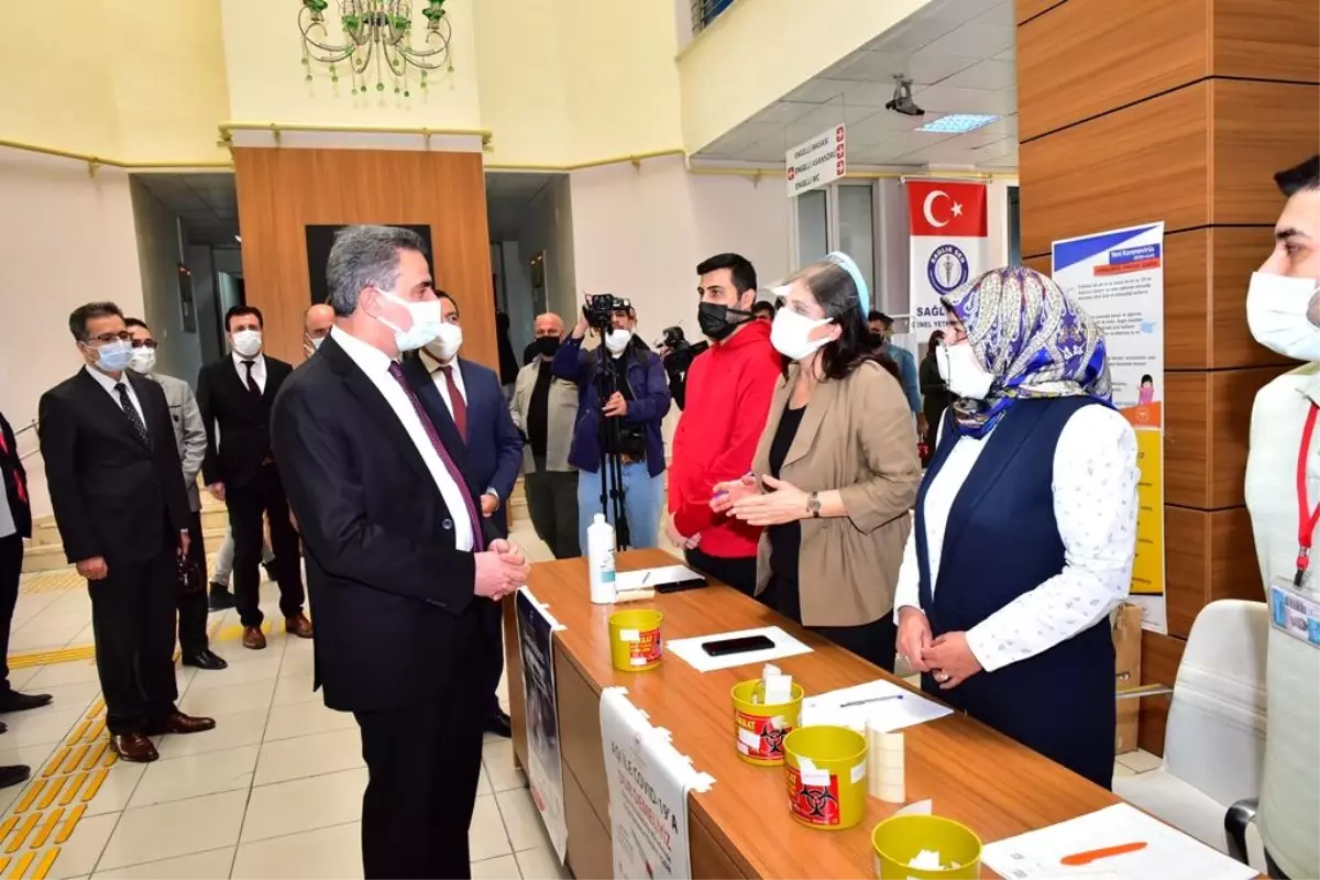 Vali Baruş 'Aşını Ol' Kampanyasının Ödüllerini Verdi