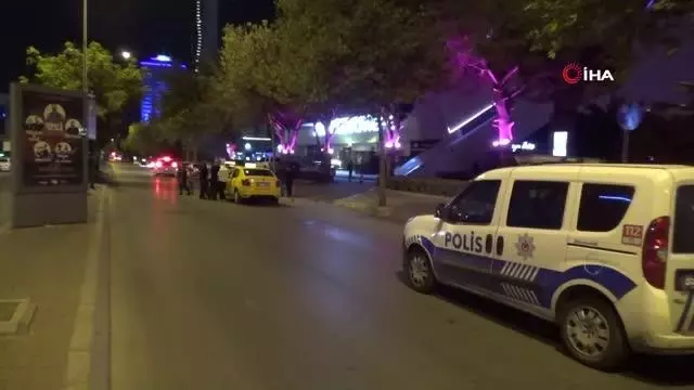 Yarış yapan sürücülerin taksiciye çarpma anı kamerada