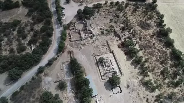 ÇANAKKALE - Alexandria Troas'da 2 bin yıllık altar bulundu