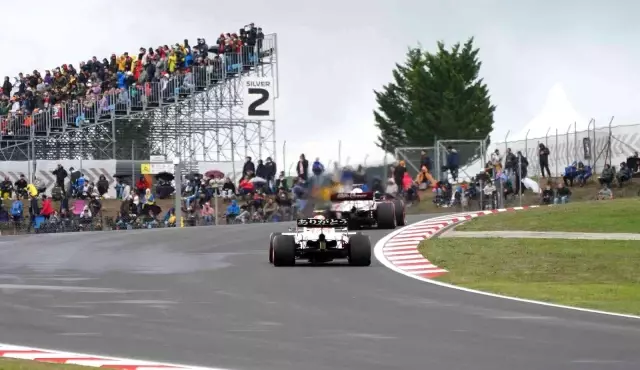 Hamilton kazandı ancak ilk sıra Bottas'ın!