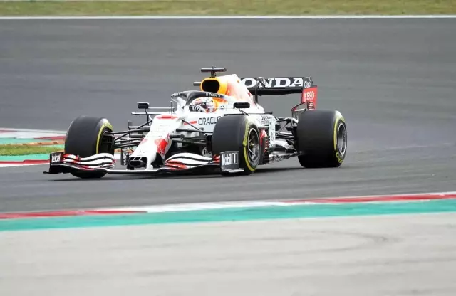 Hamilton kazandı ancak ilk sıra Bottas'ın!
