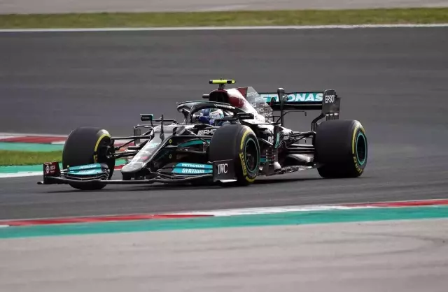 Hamilton kazandı ancak ilk sıra Bottas'ın!