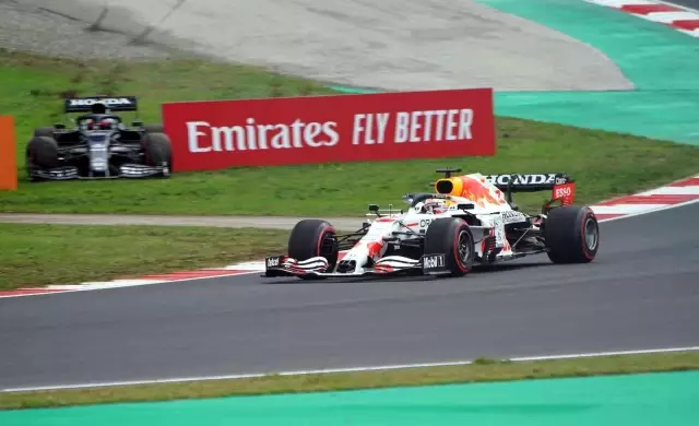 Hamilton kazandı ancak ilk sıra Bottas'ın!