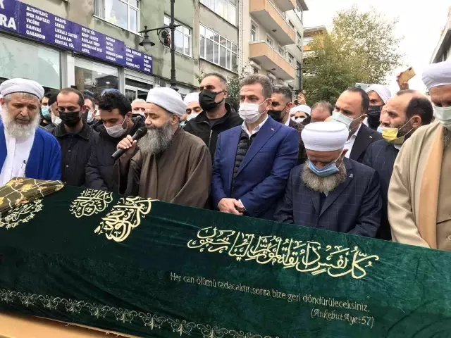 İsmailağa Cemaati'nden Hayriye Yazar Hoca son yolculuğuna uğurlandı