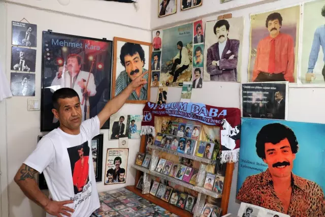 Kebap ustası, evini hayranı olduğu Müslüm Gürses'in kaset ve fotoğraflarıyla donattı