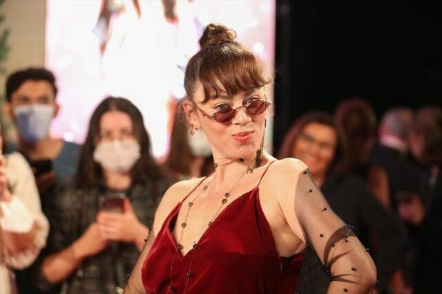 Antalya Altın Portakal Film Festivali'nde kırmızı halıda şıklık yarışı Antalya Altın Portakal Film Festivali'nde kırmızı halıda şıklık yarışı