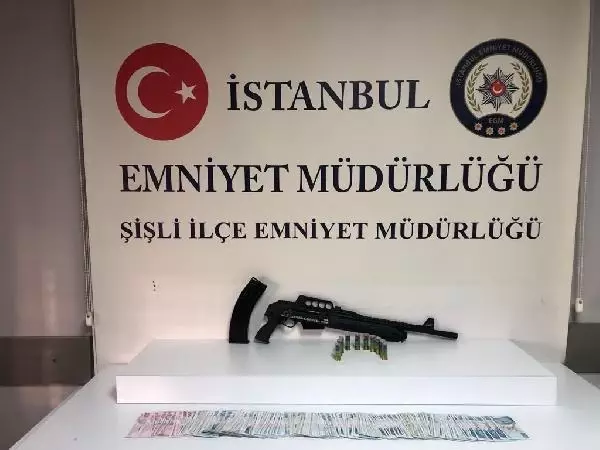 ŞİŞLİ'DE İÇİNDE 30 BİN LİRA BULUNAN ÇANTAYI ÇALDI