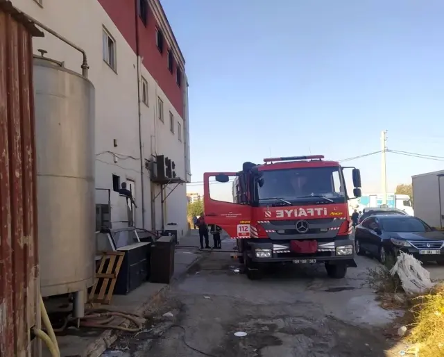 Son dakika... Süt ürünleri işletmesindeki yangın söndürüldü