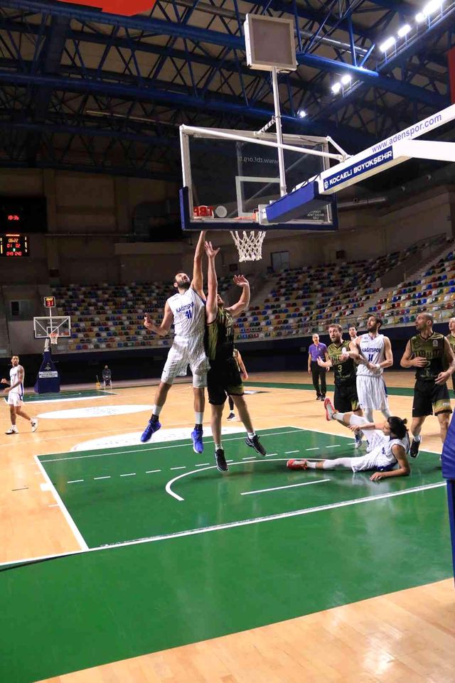 tbl kocaeli bsb kagitspor 78 akhisar belediye 11 14450297 o