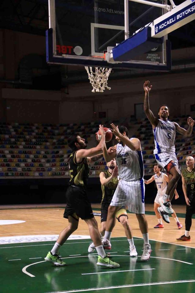tbl kocaeli bsb kagitspor 78 akhisar belediye 12 14450297 o
