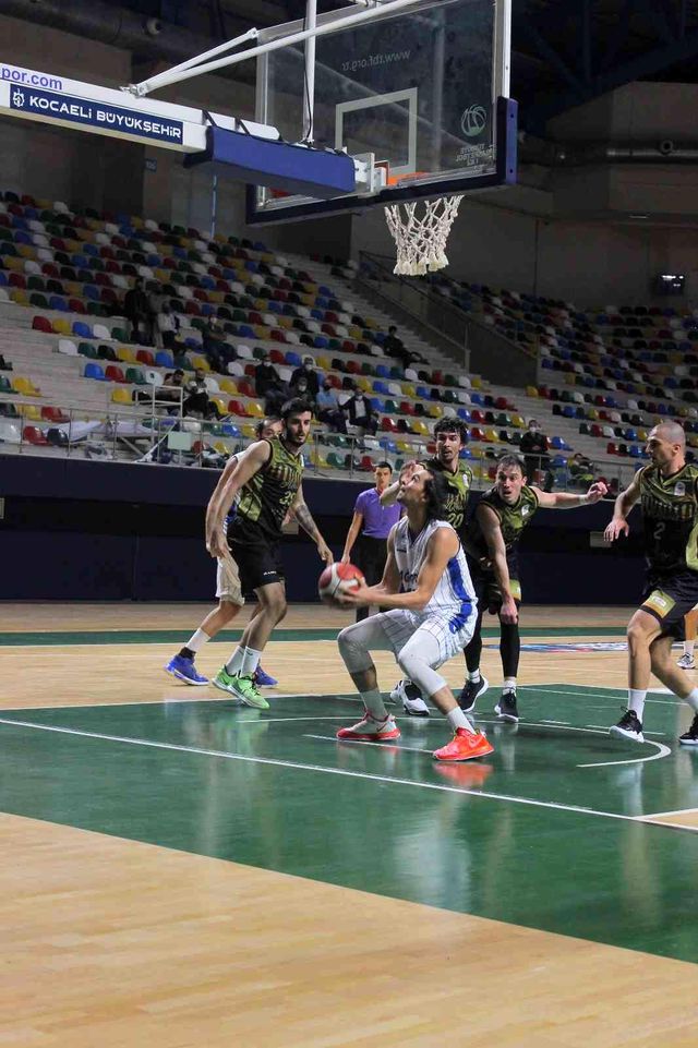 tbl kocaeli bsb kagitspor 78 akhisar belediye 14 14450297 o